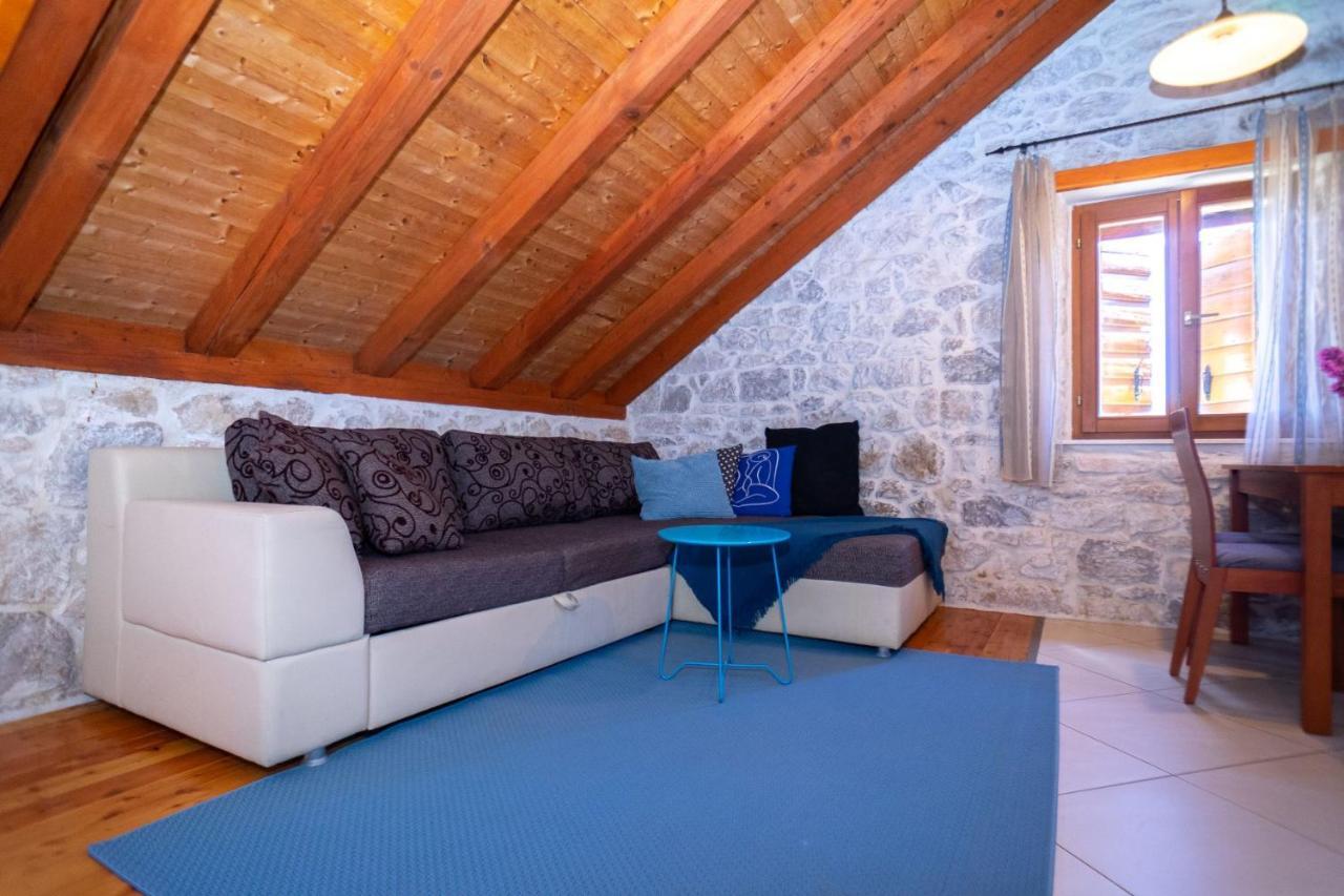 Stone House Marino Case de vacanță Trogir