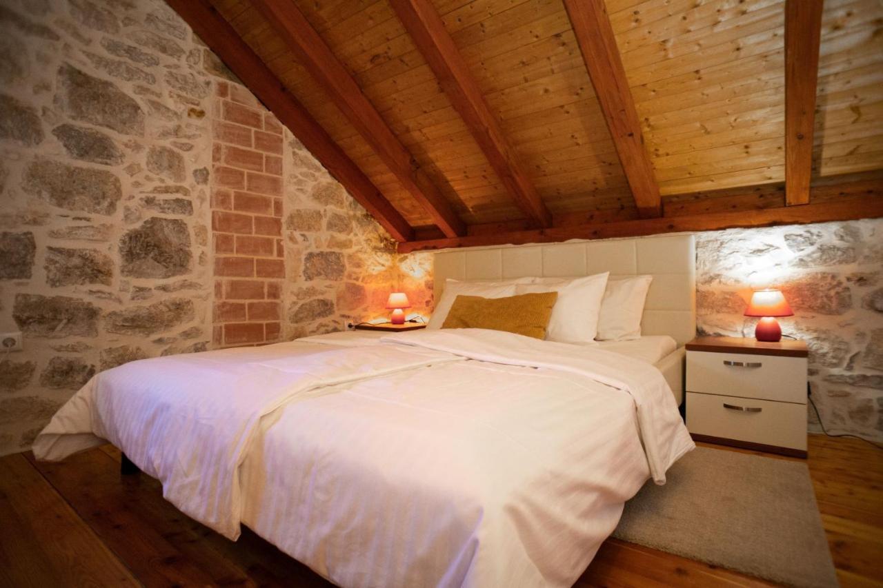 Case de vacanță Stone House Marino *